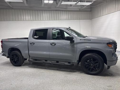 2024 Chevrolet Silverado 1500 Custom