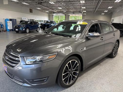 2019 Ford Taurus Limited