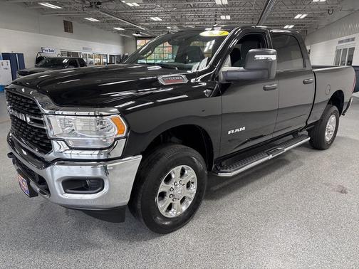 2024 RAM 2500 Big Horn Crew Cab 4x4 6'4' Box