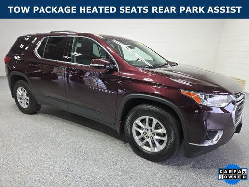 Black Currant Metallic 2018 Chevrolet Traverse LT Cloth