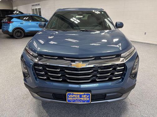 Lakeshore Blue Metallic 2026 Chevrolet Equinox 1LT