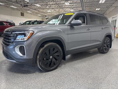 2024 Volkswagen Atlas 2.0T SE w/Technology 4MOTION