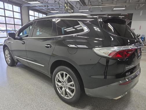 2023 Buick Enclave Essence AWD