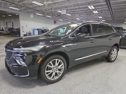 2023 Buick Enclave Essence AWD