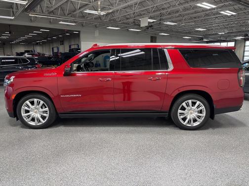 2024 Chevrolet Suburban 4WD High Country
