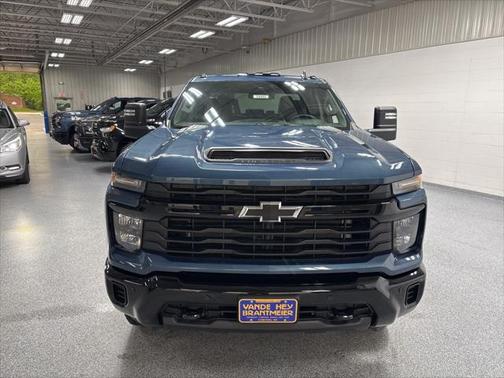 2025 Chevrolet Silverado 2500 Custom