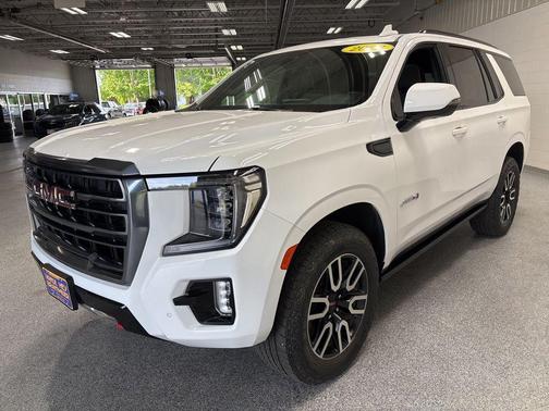 Summit White 2023 GMC Yukon 4WD AT4