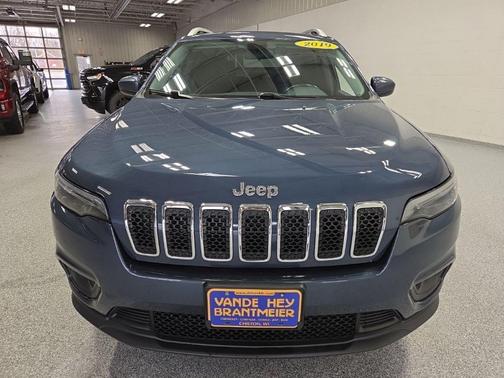 Blue Shade Pearlcoat 2019 Jeep Cherokee Latitude