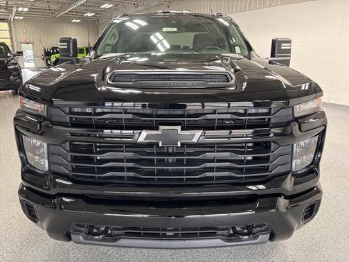 2026 Chevrolet Silverado 2500 Custom