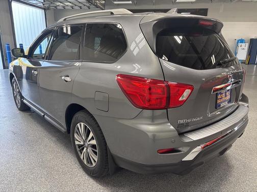 2020 Nissan Pathfinder S 4WD