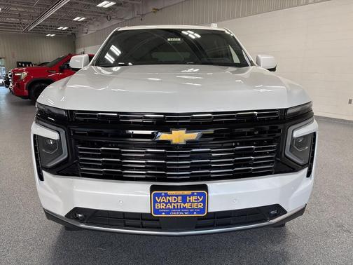 2025 Chevrolet Suburban 4WD High Country