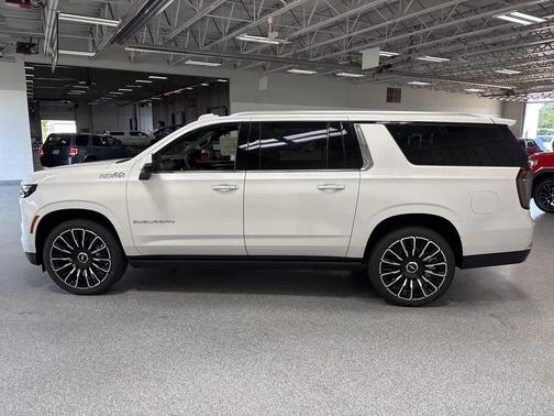 2025 Chevrolet Suburban 4WD High Country