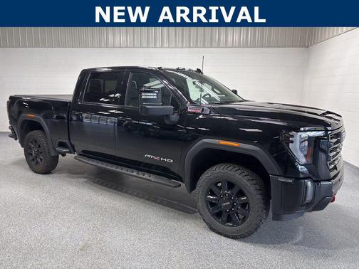 Onyx Black 2024 GMC Sierra 2500 AT4