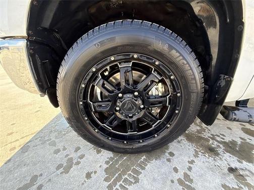 2014 Toyota Tundra SR5