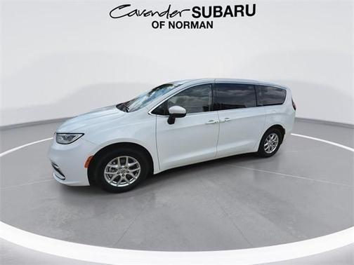 2023 Chrysler Pacifica Touring-L