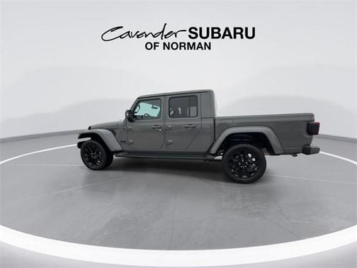 2022 Jeep Gladiator Overland