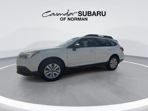 Crystal White Pearl 2017 Subaru Outback 2.5i
