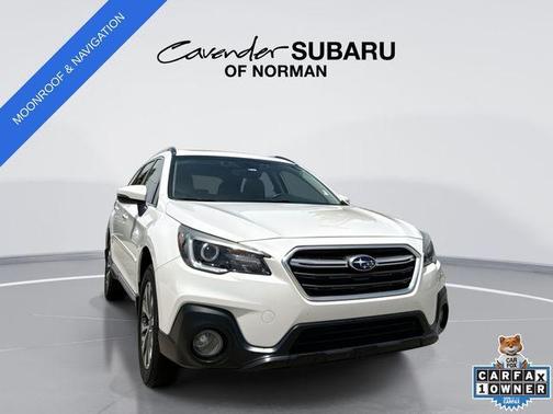 Crystal White Pearl 2019 Subaru Outback 3.6R Touring