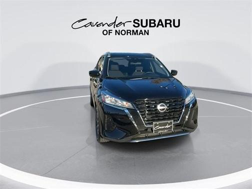 2022 Nissan Kicks SV