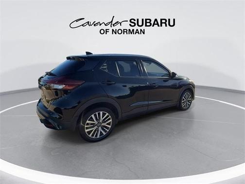 2022 Nissan Kicks SV