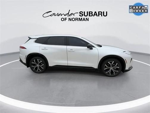 2025 Toyota Crown Signia XLE