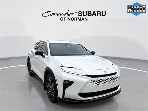 2025 Toyota Crown Signia XLE