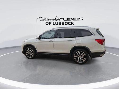 White Diamond Pearl 2017 Honda Pilot Elite