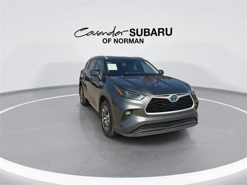 2023 Toyota Highlander Hybrid XLE