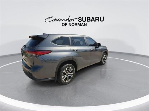 2023 Toyota Highlander Hybrid XLE