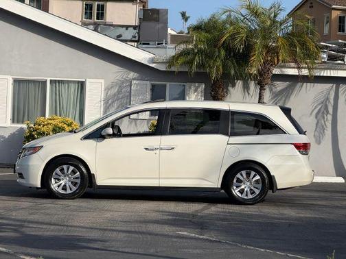 Pearl White 2016 Honda Odyssey EX-L