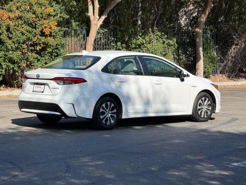 White 2021 Toyota Corolla Hybrid LE