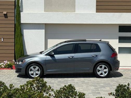 2017 Volkswagen Golf TSI Wolfsburg Edition 4-Door