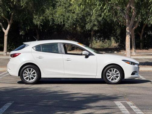 2017 Mazda Mazda3 Sport