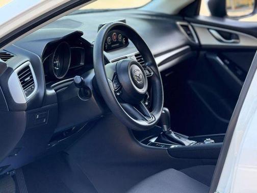 2017 Mazda Mazda3 Sport