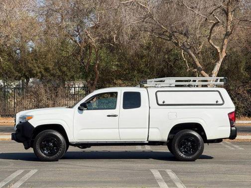 2019 Toyota Tacoma SR