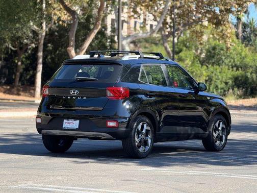 2022 Hyundai VENUE SEL