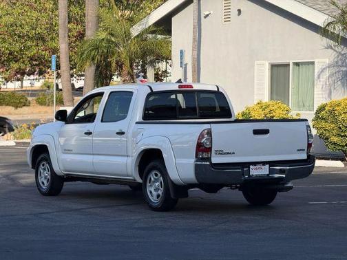 White 2015 Toyota Tacoma 5 FT