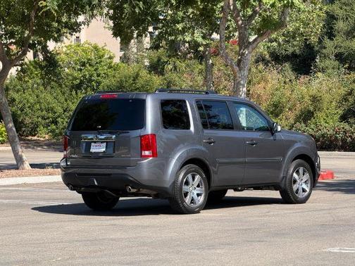 Gray 2012 Honda Pilot Touring