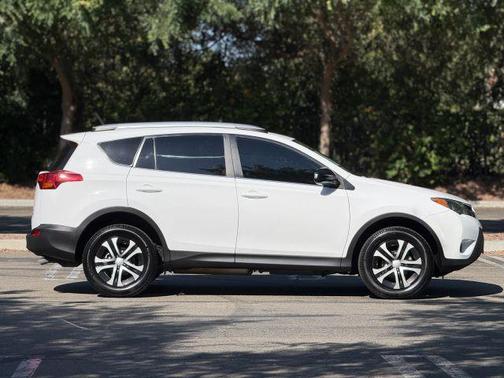 White 2013 Toyota RAV4 LE