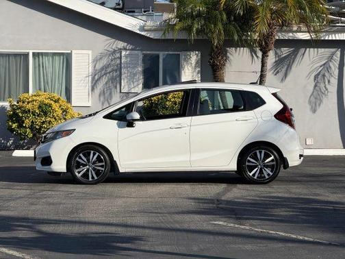 Pearl White 2018 Honda Fit EX