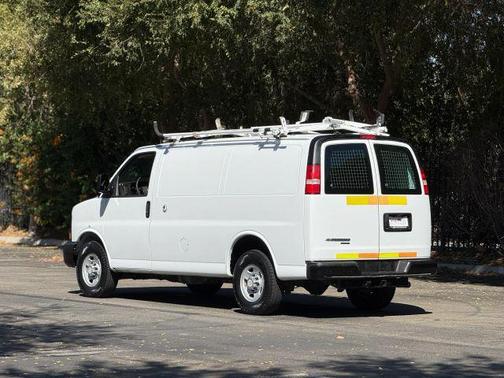 2015 Chevrolet Express 2500 Work Van