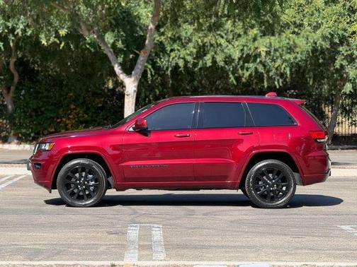 Velvet Red 2021 Jeep Grand Cherokee Laredo