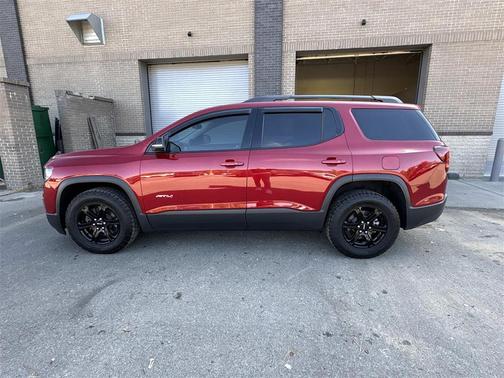 2023 GMC Acadia AWD AT4