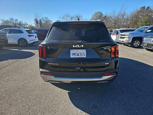 2024 Kia Sorento S