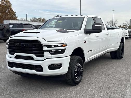 2026 RAM 3500 Laramie Crew Cab 4x4 8' Box