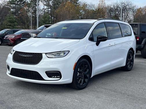 2026 Chrysler Pacifica Limited