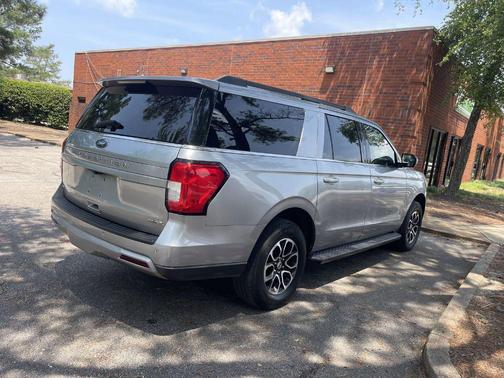 Iconic Silver Metallic 2024 Ford Expedition Max XLT