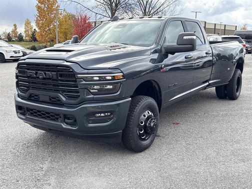 2026 RAM 3500 Laramie Crew Cab 4x4 8' Box