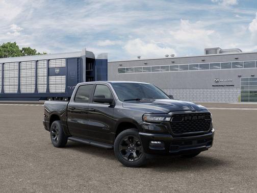 Diamond Black Crystal Pearlcoat 2026 RAM 1500 Express