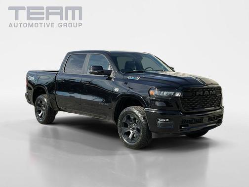 Diamond Black Crystal Pearlcoat 2026 RAM 1500 Big Horn/Lone Star